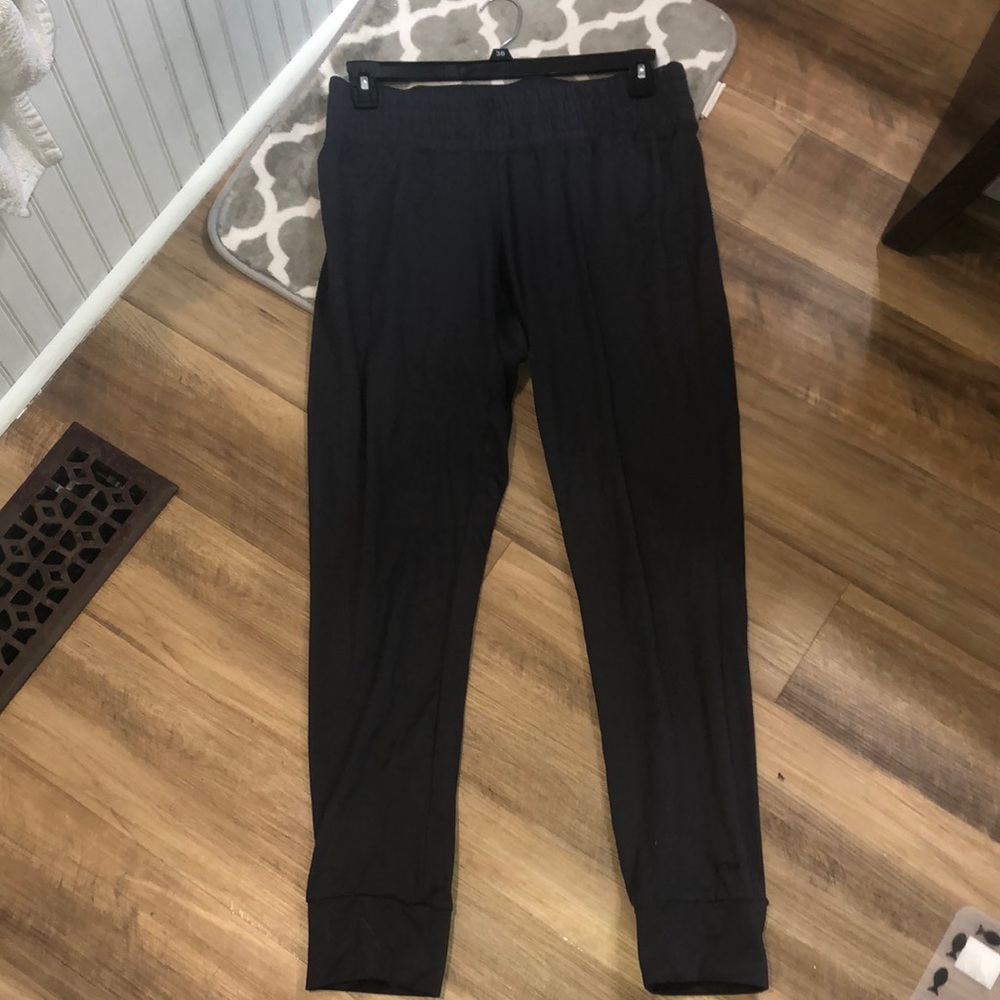 Joggers - Picture 2 of 6